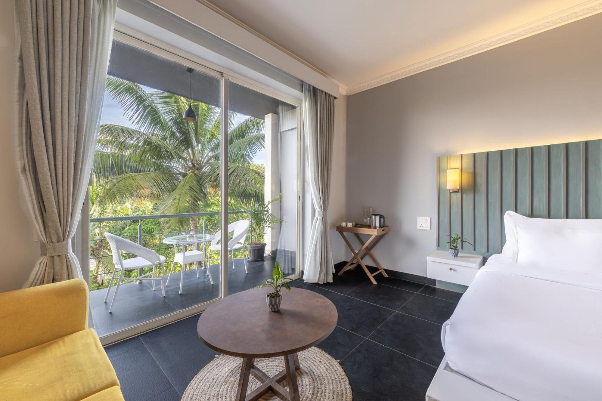 Echor Samara Morjim Goa Sea View Restro Hotel Buitenkant foto