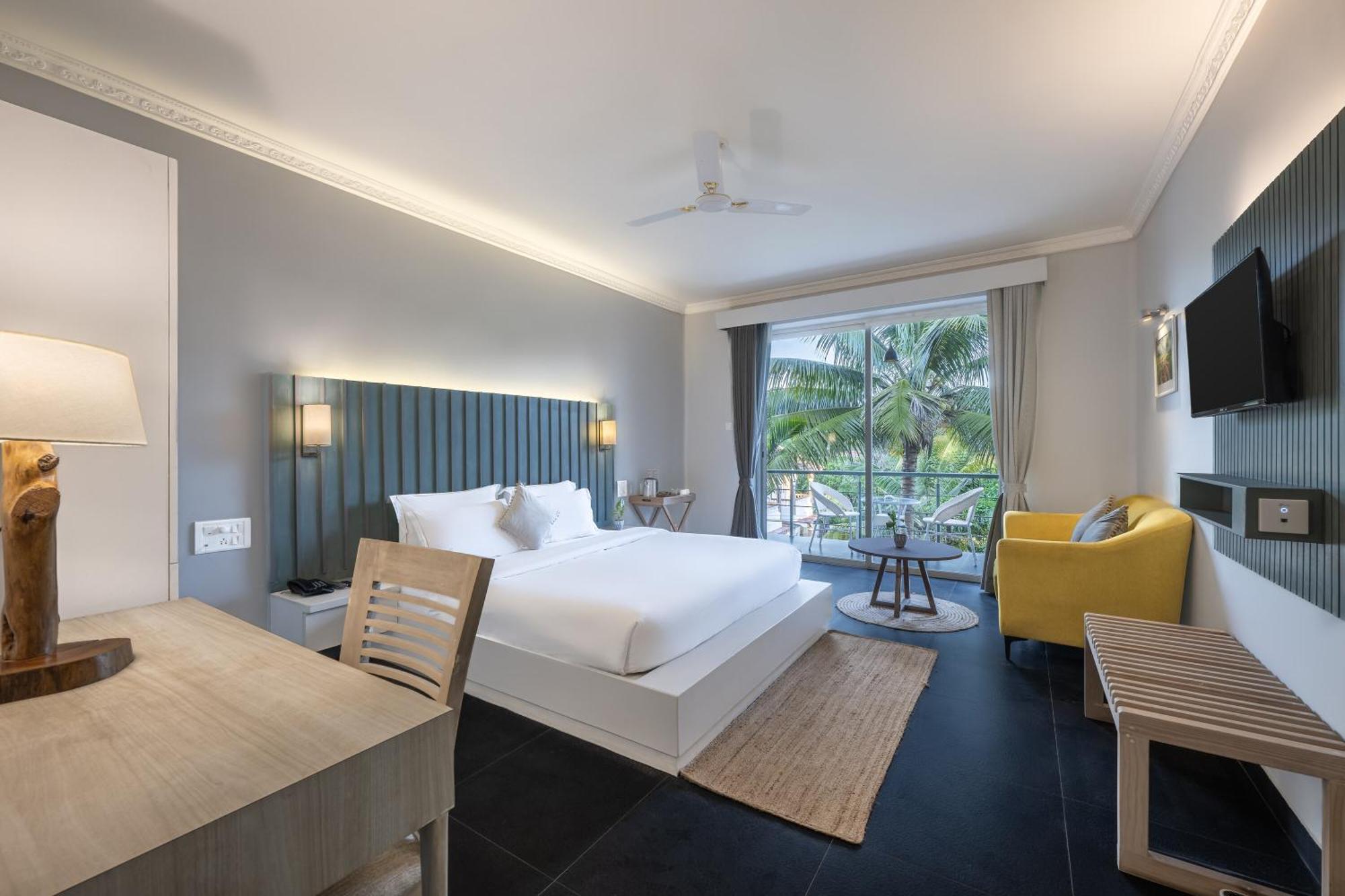 Echor Samara Morjim Goa Sea View Restro Hotel Buitenkant foto