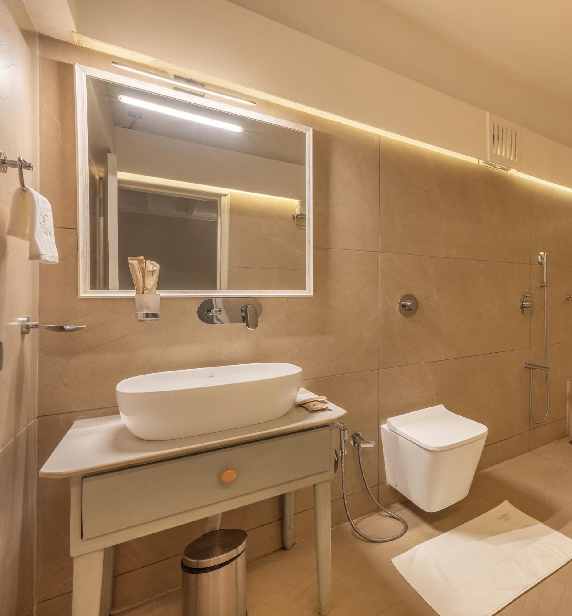 Echor Samara Morjim Goa Sea View Restro Hotel Buitenkant foto