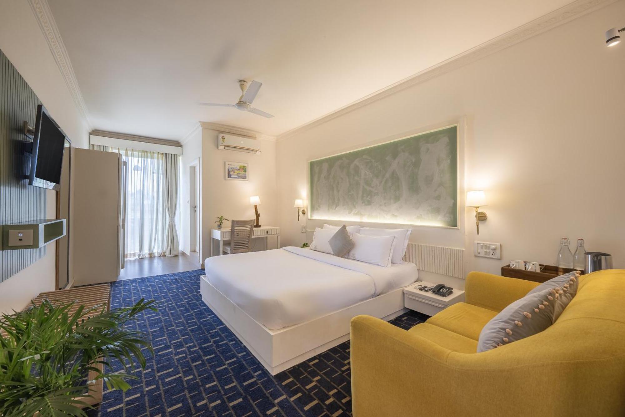 Echor Samara Morjim Goa Sea View Restro Hotel Buitenkant foto